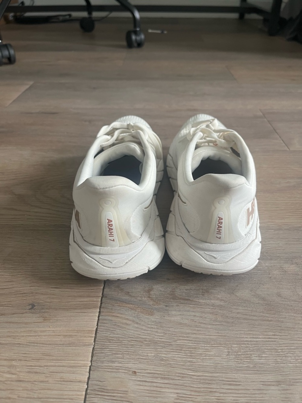 Hoka Ahari 7 Cream/White Plush Cushioned Running Shoes - Picture 2 of 4